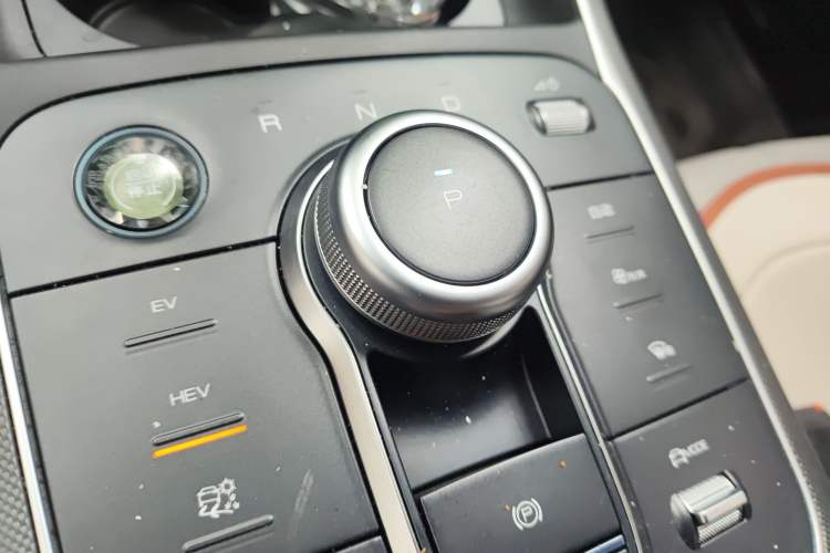 Used BYD Destroyer 05 2024 HONOR Edition DM-i 55KM Luxury Model Gear Lever