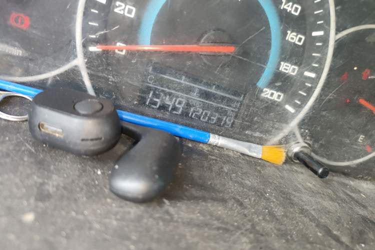 Used Wuling Rongguang V 2016 1.5L Standard Version Odometer Close Up