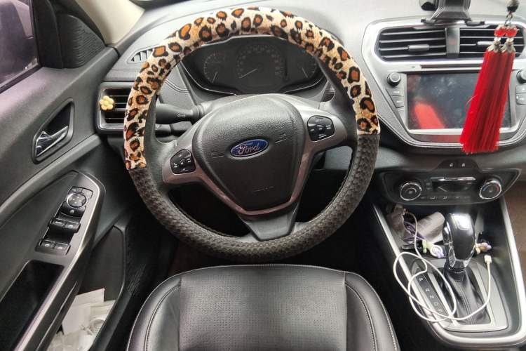 Used Ford Escort 2015 1.5L Automatic Fashion Model