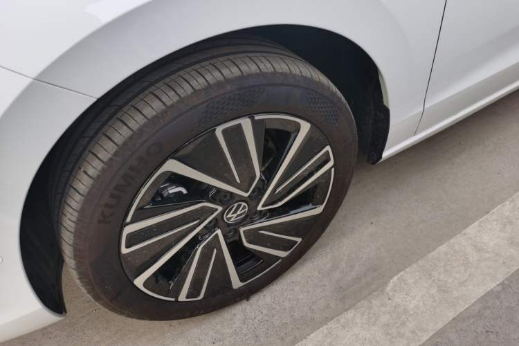 Used Volkswagen Lavida 2026 Pro 300TSI Starry Zhi Yi Edition Left Front Wheel Hub