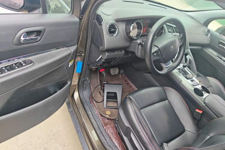 Used Peugeot 3008 2016 2.0L Automatic Classic Edition Driver Seat