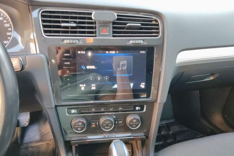 Used Volkswagen Golf Pure Electric 2020 Chari Audio And AC Panel
