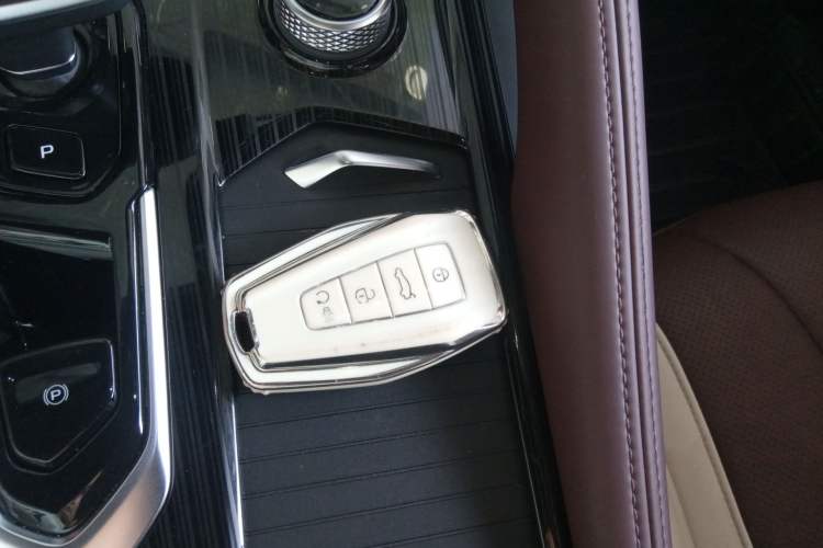 Used Geely Auto Monjaro L 2024 2.0TD High-Power Automatic Two-Wheel Drive Yunqi Version
