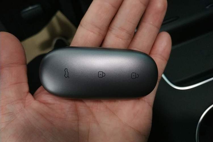 Used Li Auto L8 2023 Pro Model Interior 1