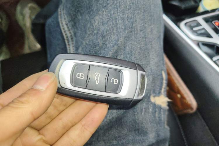 Used Geely Auto Emgrand GT 2015 1.8T Flagship Model
