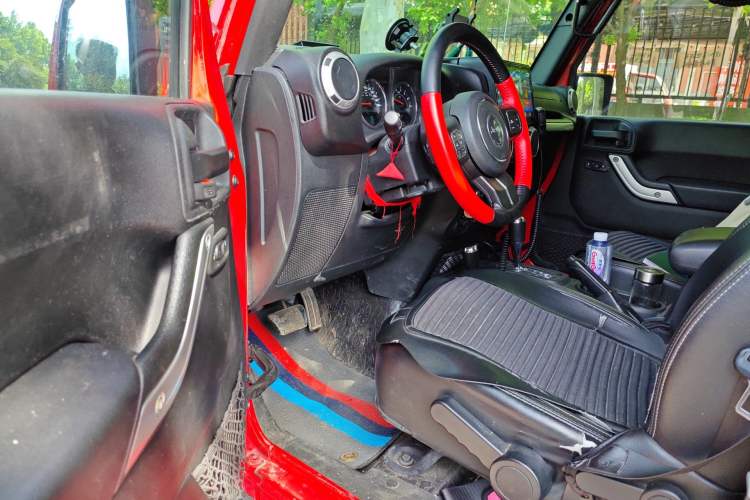 Used Jeep Wrangler 2015 3.0L Sahara Four-Door Comfort Edition