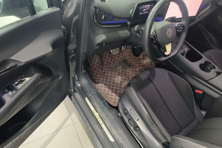 Used Volkswagen ID.UNYX 2024 Pro Long-Range Version Driver Seat