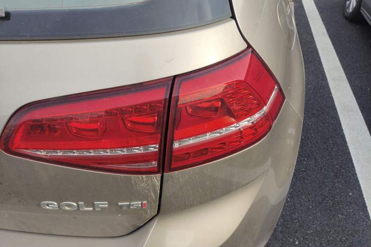 Used Volkswagen Golf 2014 1.4TSI Automatic Luxury Model
