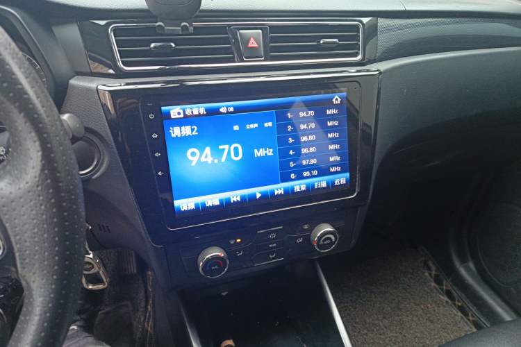 Used Dongfeng Fengon 580 2018 Revised Version 1.8L Manual Comfort Edition Audio And AC Panel