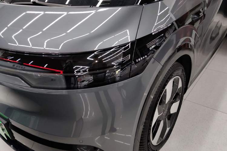 Used Zeekr MIX 2025 Intelligent Driving Version
