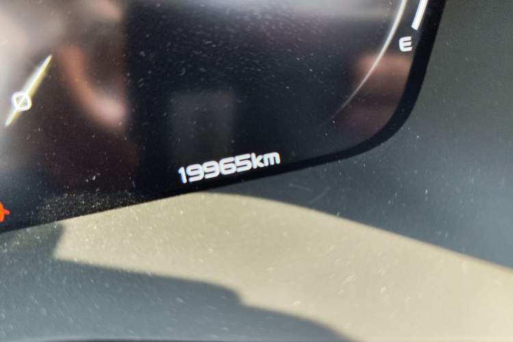 Used Geely Auto Preface 2021 Revised Version 2.0TD Luxury Edition Odometer Close Up