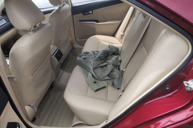 Used Toyota Camry 2015 2.0G Premier Edition
