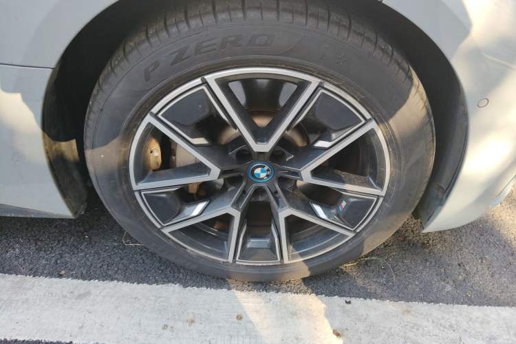 Used BMW i4 2022 eDrive40
