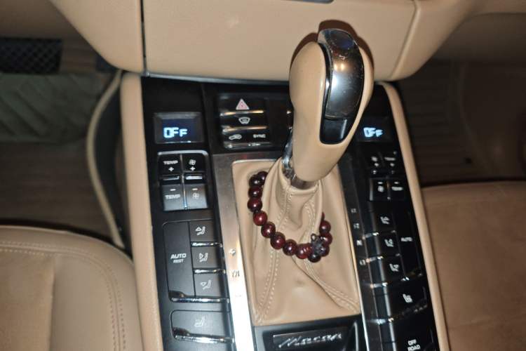 Used Porsche Macan 2016 Macan 2.0T Gear Lever