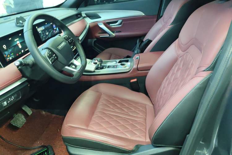 Used JETOUR X70 PLUS 2024 Champion Edition 1.5T DCT Champion MAX 5-Seater
