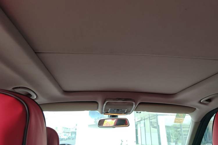 Used BMW X5 2011 xDrive35i Leading Model Headliner