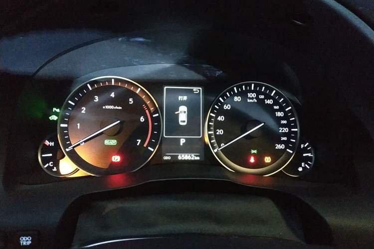 Used Lexus ES 2015 300h Luxury Edition Instrument Cluster