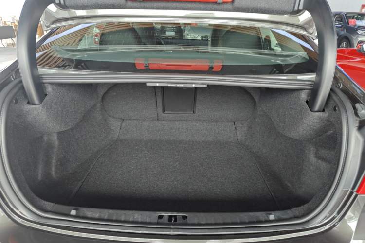 Used Volvo S60 2018 S60L T4 Smart & Ambitious Edition