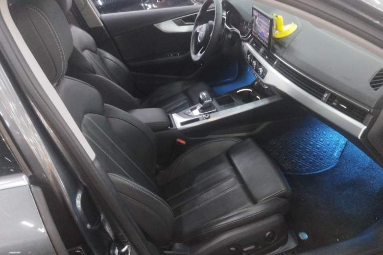 Used Audi A4L 2022 40 TFSI Fashion Dynamic Model
