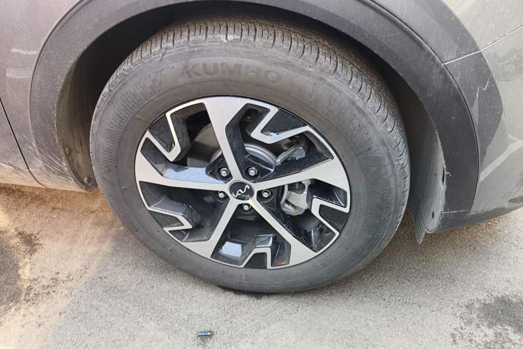 Used Kia Sportage (Chinese Domestic Model) 2025 1.5T Two-Wheel Drive Prestige Edition Right Front Wheel Hub