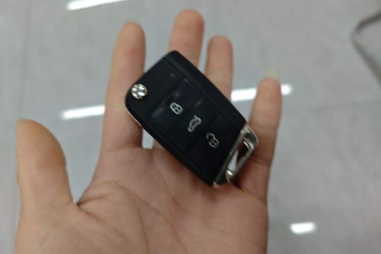 Used Volkswagen T-ROC 2020 280TSI DSG Two-Wheel Drive R-Line Pro