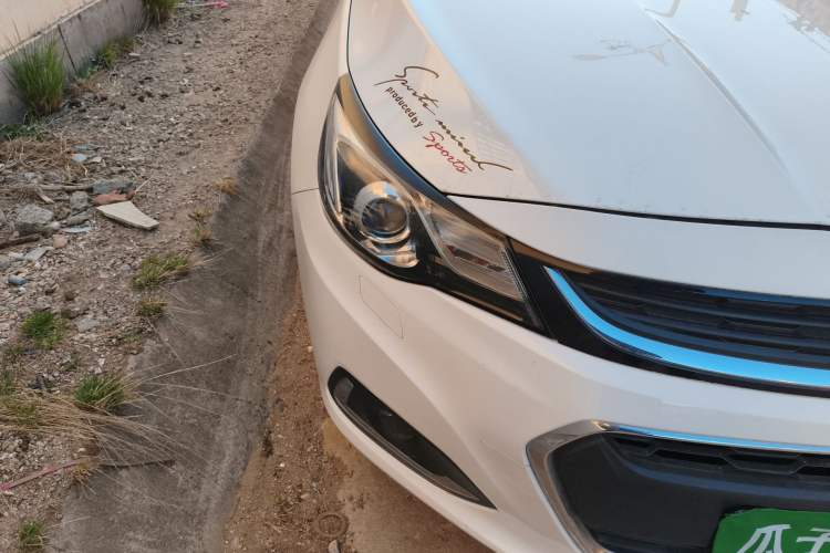 Used Chevrolet Malibu 2016 2.0L Automatic Luxury Edition Right Front Headlight