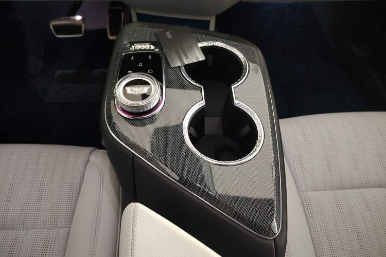 Used Cadillac OPTIQ 2024 Standard Range Version