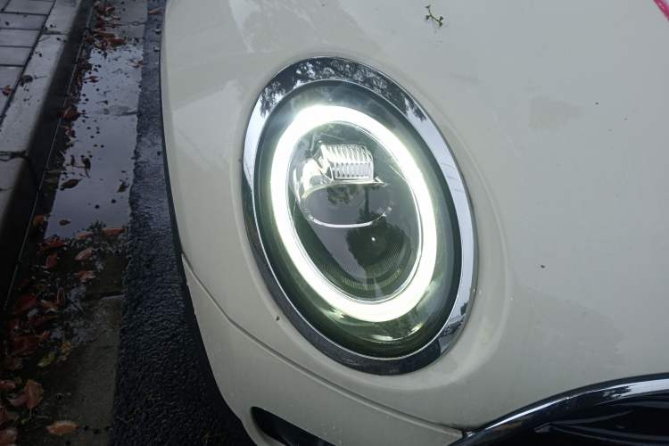 Used MINI Clubman 2021 1.5T ONE Right Front Headlight