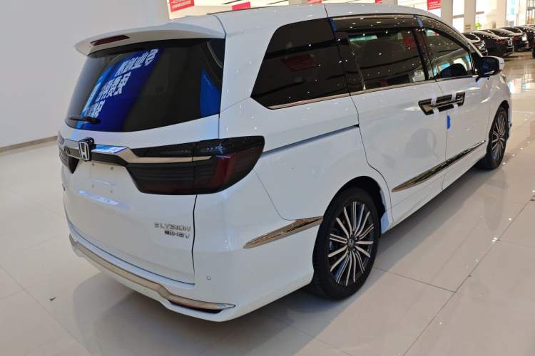 Used Honda Elysion 2022 2.0L eHEV Luxury First Edition