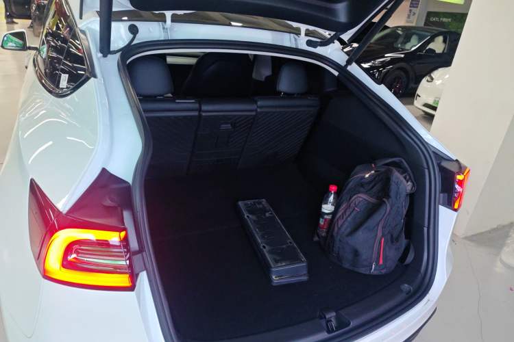 Used Tesla Model Y 2024 Rear-Wheel-Drive Version