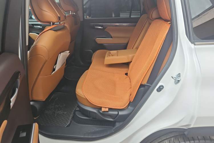 Used Toyota Highlander 2024 2.5L Smart Electric Hybrid Dual-Engine Four-Wheel Drive Prestige Version – 7 Seats
