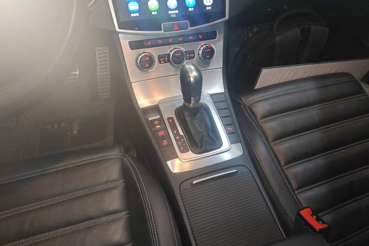 Used Volkswagen FAW-Volkswagen CC 2016 1.8TSI Prestige Model Gear Lever