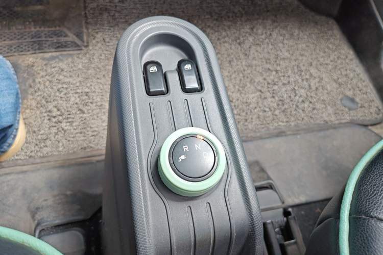 Used Wuling Hongguang MINIEV 2021 Macaron Premium Model – Lithium Iron Phosphate