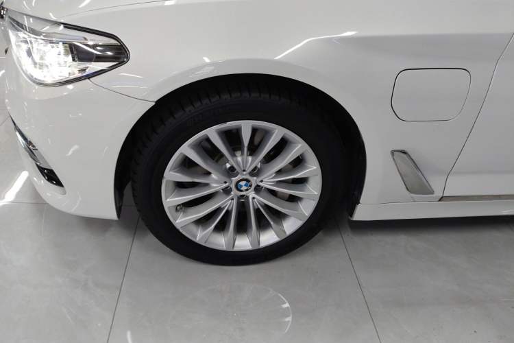 Used BMW 5 Series New Energy 2020 Mileage Upgrade Version 530Le Luxury Package Left Front Wheel Hub