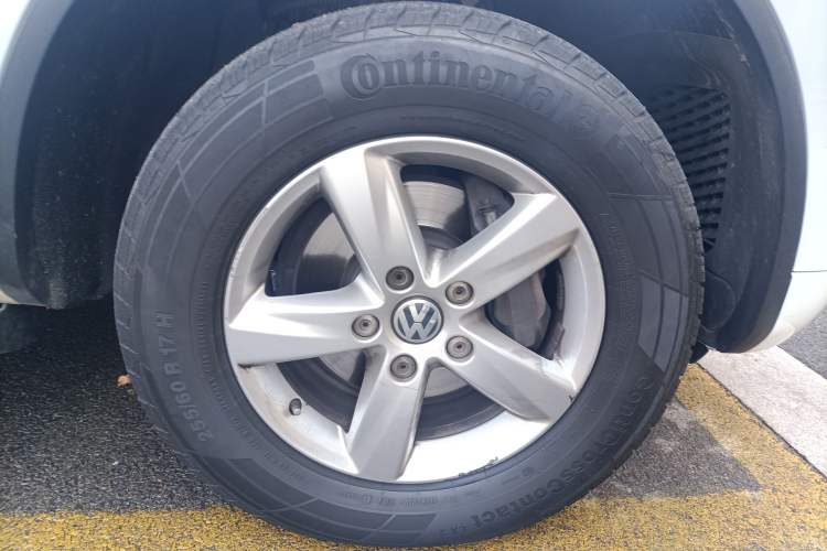 Used Volkswagen Touareg 2011 3.0 TSI Comfort Version
