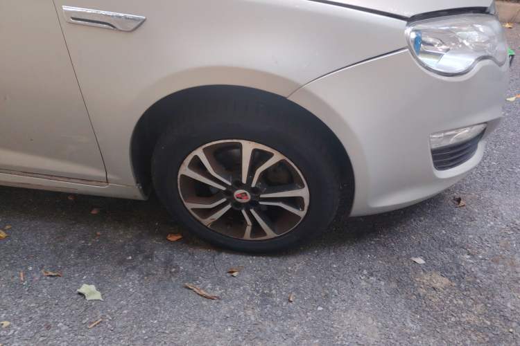 Used Roewe e550 2016 Deluxe Edition
