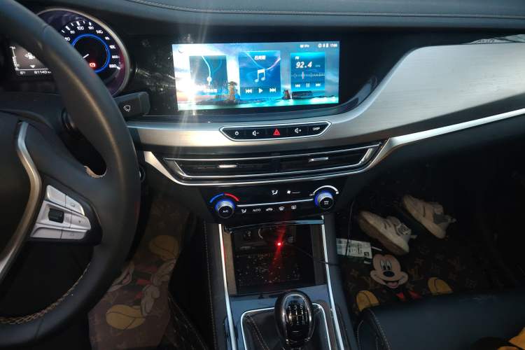 Used Changan Eado 2019 High-Energy Edition 1.6L GDI Manual Pioneer Model China VI Standard