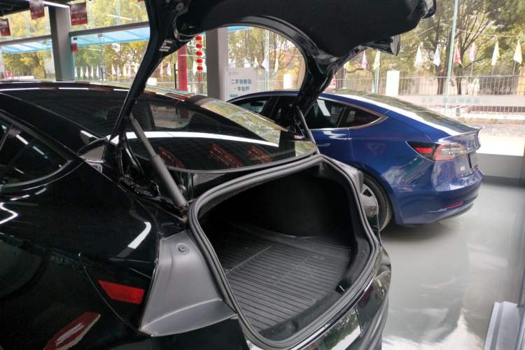 Used Tesla Model 3 2023 Rear-Wheel-Drive Version