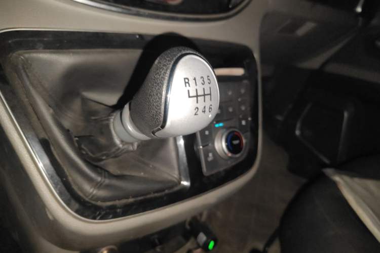 Used JAC Refine M4 2017 1.9T Diesel Manual Luxury Model