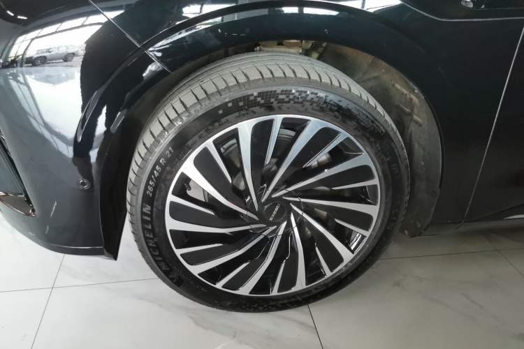 Used EXEED Star Era ET 2025 All-Electric 625 Pro Two-Wheel Drive Urban-Assistive Driving System
