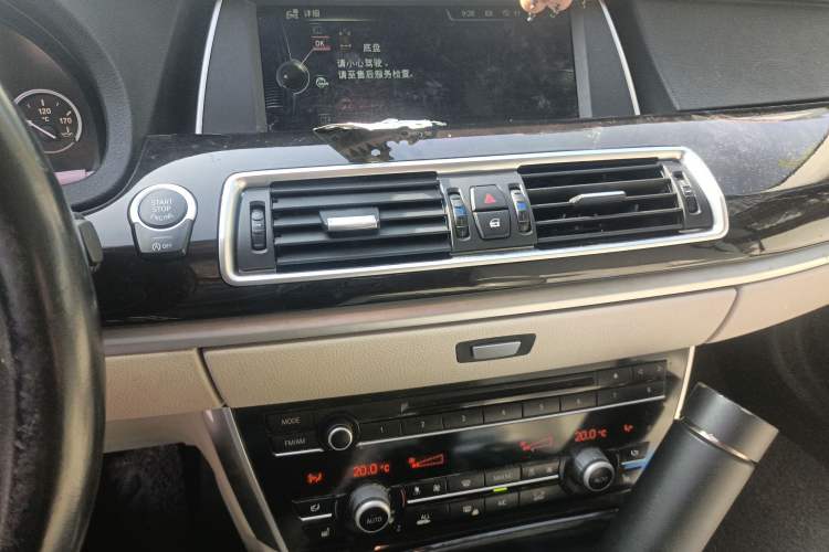 Used BMW 5 Series GT 2013 535i Leading Model Audio And AC Panel