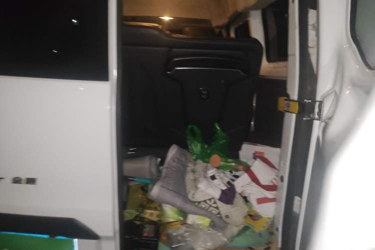 Used Ford Transit 2017 2.0T Diesel Multi-Purpose Commercial Vehicle Short Wheelbase Mid-Roof China IV Standard Trunk