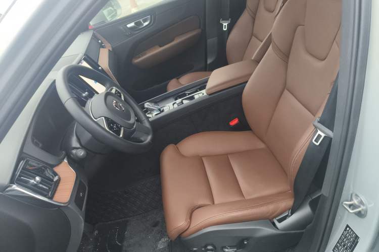 Used Volvo XC60 2025 B5 Four-Wheel Drive Smart & Advanced Luxury Edition