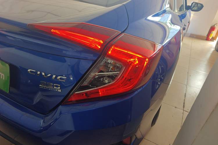 Used Honda Civic 2016 220TURBO CVT Luxury Edition