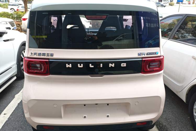 Used Wuling Hongguang MINIEV 2021 Macaron Premium Model – Lithium-NMC
