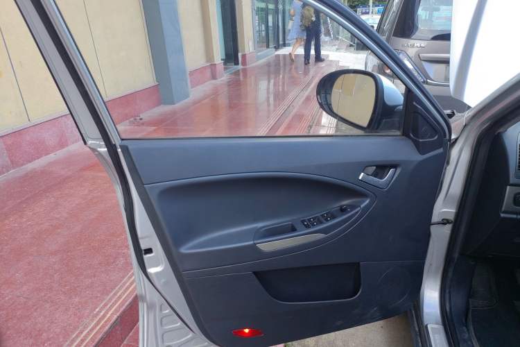 Used Geely Auto SX7 2013 2.0L Manual Elite Edition
