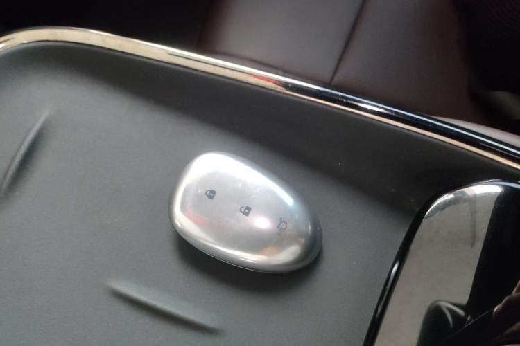 Used CHANGAN NEVO A07 2025 Blue Whale Pure Electric Version 625 Luxury Model Vehicle Key