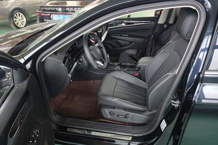 Used Volkswagen Passat 2024 280TSI Elite Edition Driver Seat