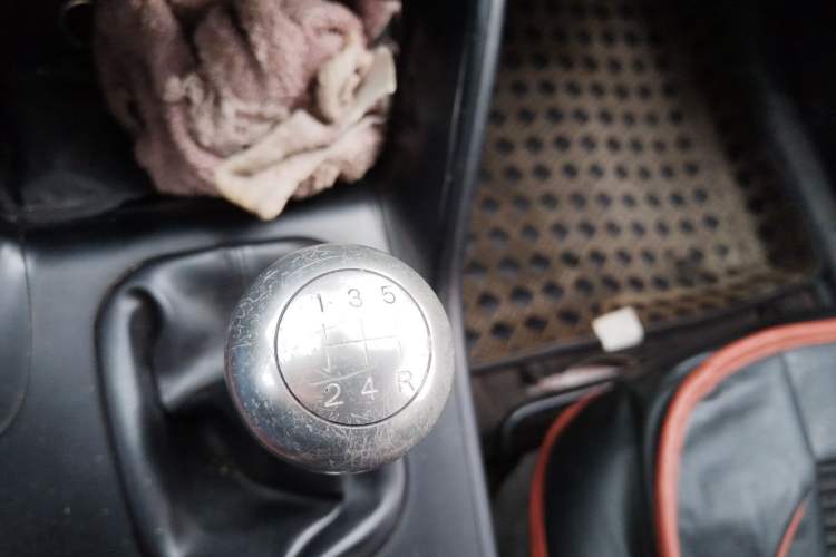 Used Hyundai ix35 2010 2.0L Manual Two-Wheel Drive New Edition GL
