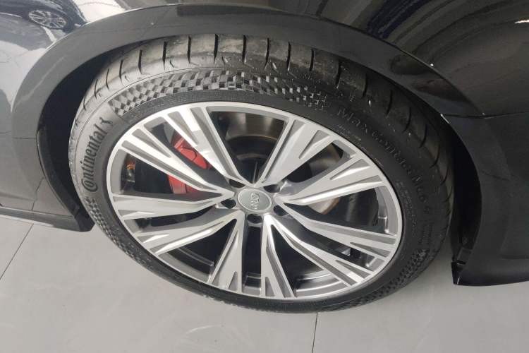 Used Audi A6L 2021 45 TFSI Prestige Dynamic Edition Right Front Wheel Hub